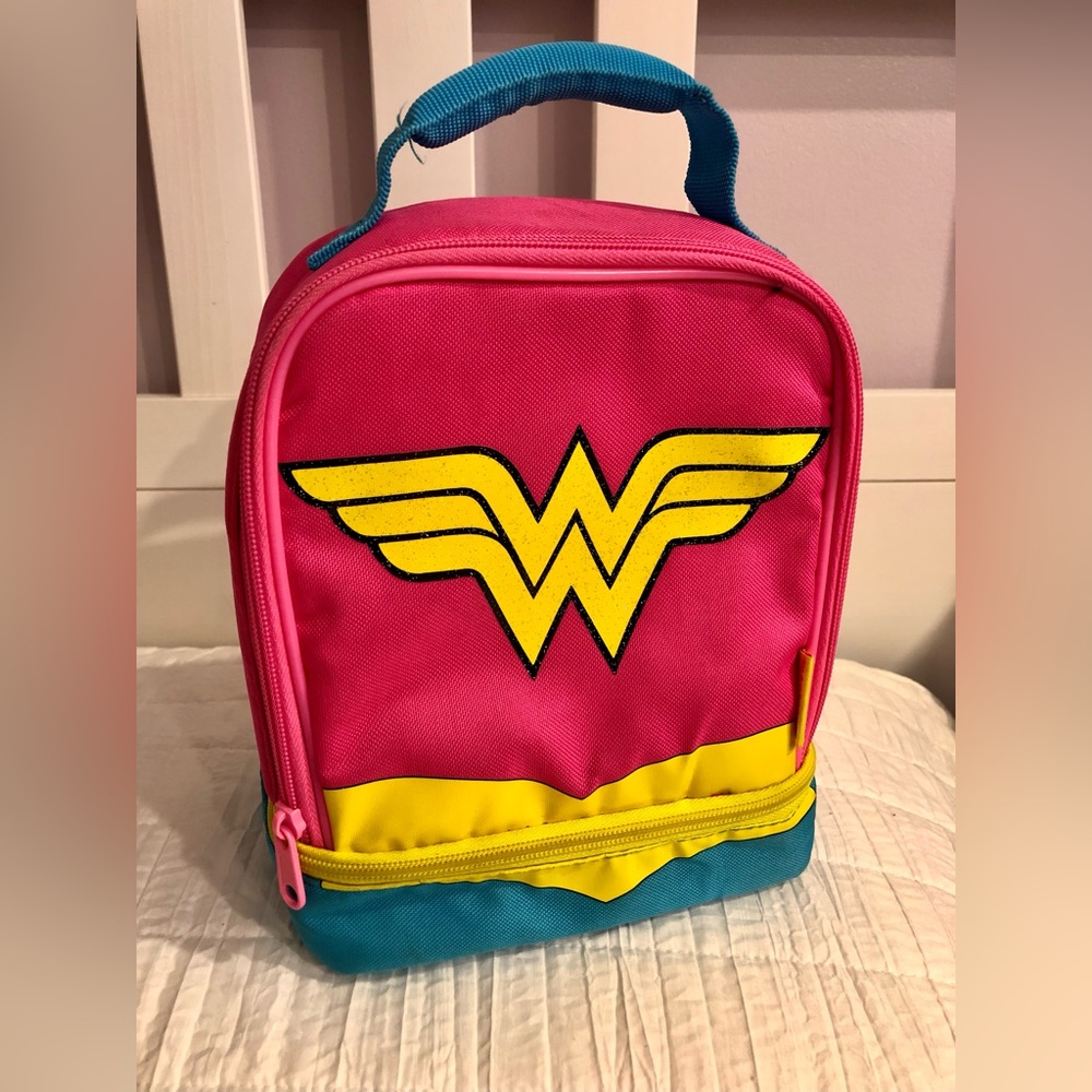 Wonder Woman insulated lunch cooler bag